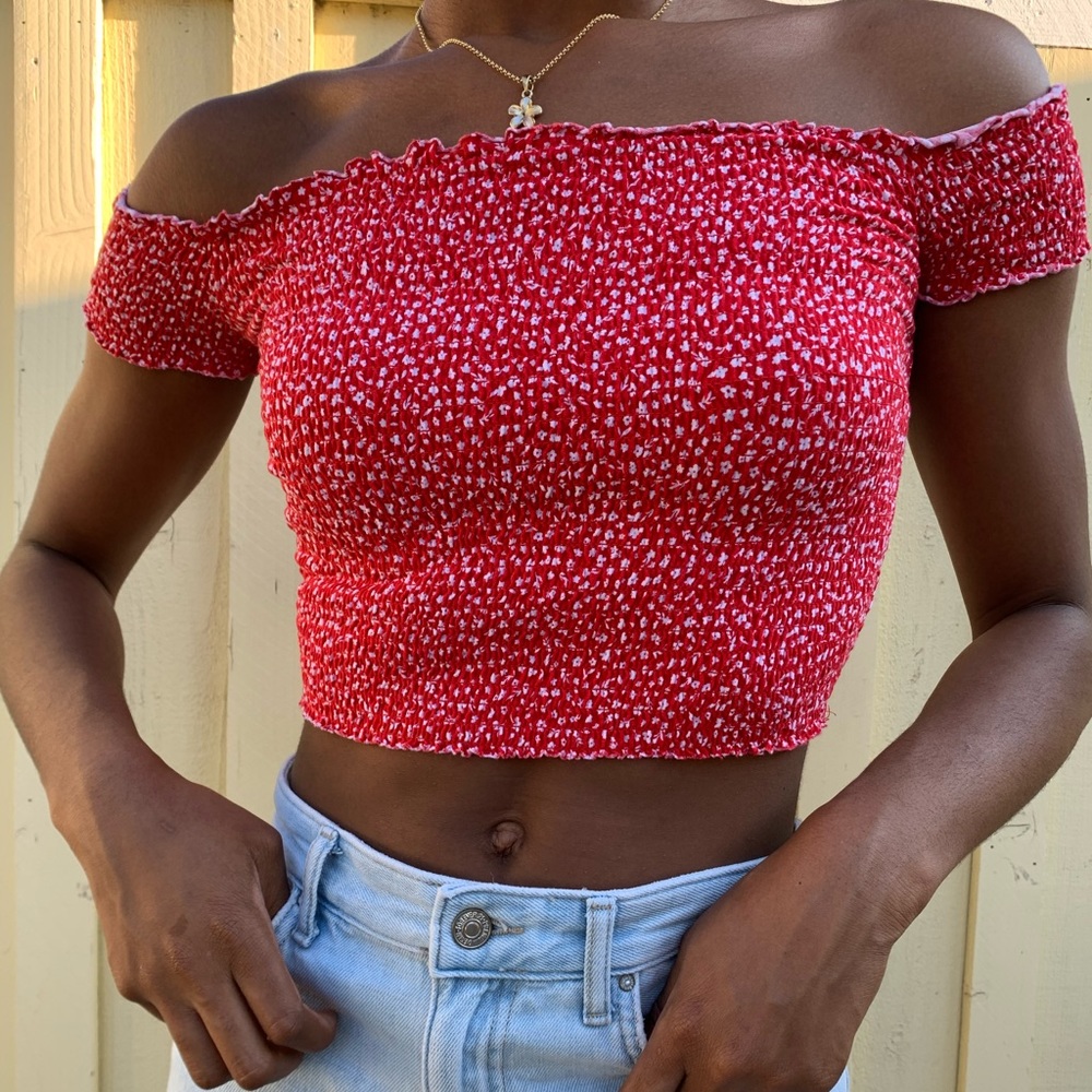 GARAGE off the shoulder crop top